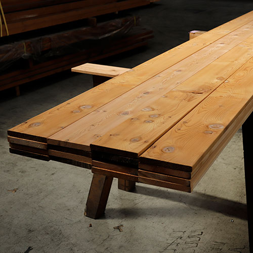 ウエスタンレッドシダー（米杉） フェンス材 1x6 節付 18x140x2430mm（無塗装・3面プレナー・面取りなし）