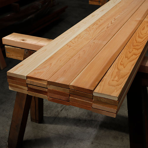 ウエスタンレッドシダー（米杉） フェンス材 1x4 クリア（上小無地） 18x90x3000mm（無塗装・3面プレナー・面取りなし）