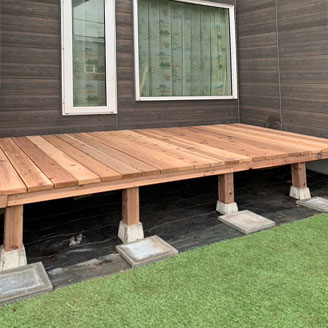 ウエスタンレッドシダー デッキ材 2x4 施工写真