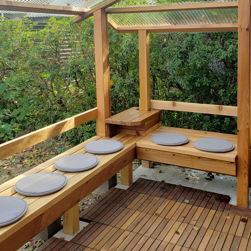 ウエスタンレッドシダー デッキ材・角材 4x4 施工写真