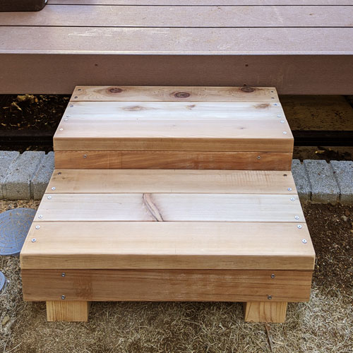 ウエスタンレッドシダー 階段